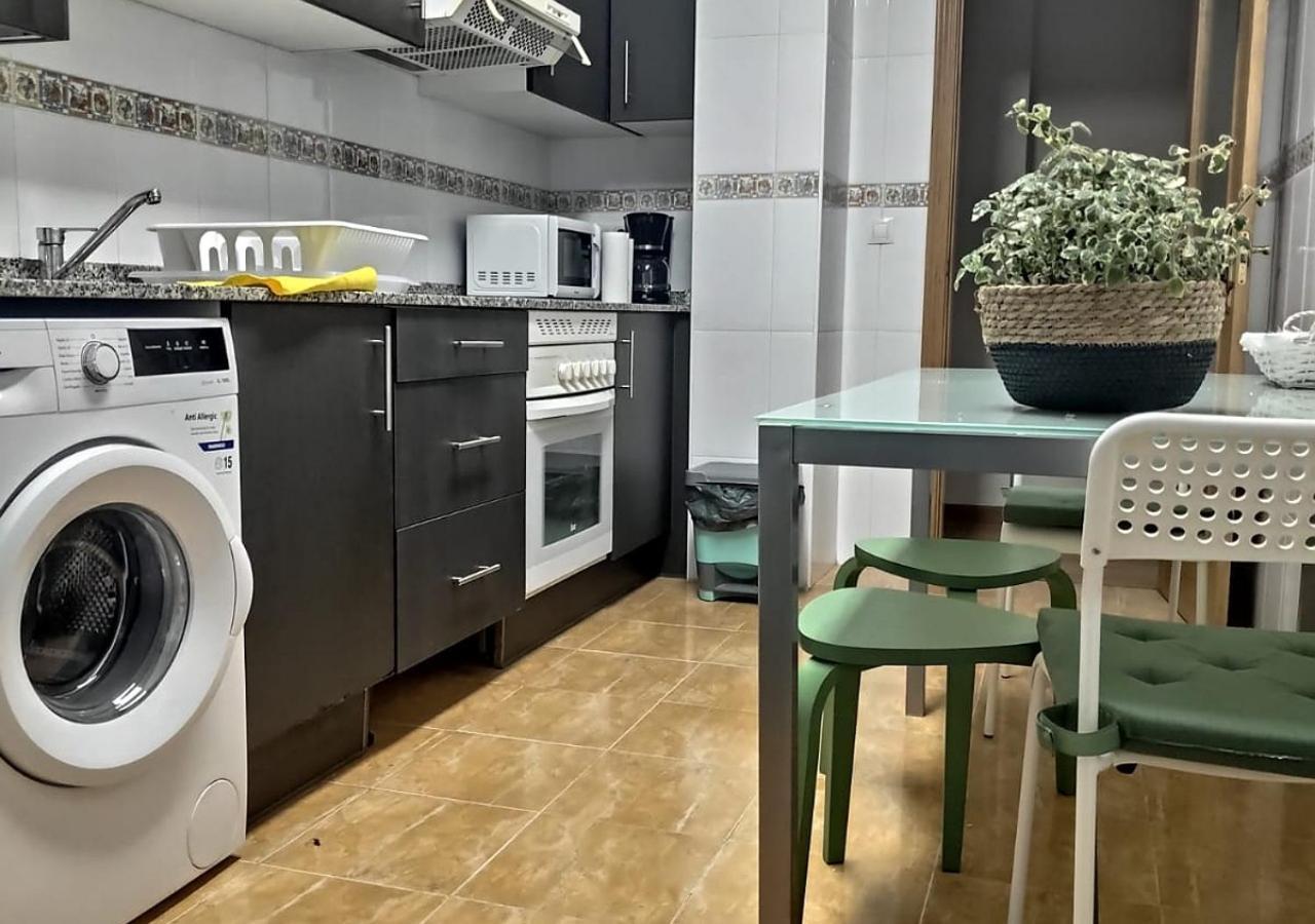 Centrico Con Wifi Y Parking De Coche Tamano Medio Apartment